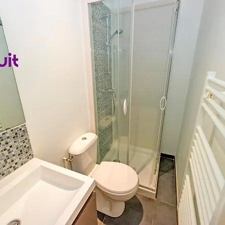 Bed & Breakfast Loc'nuit - Confort - Hyper Centre 3*