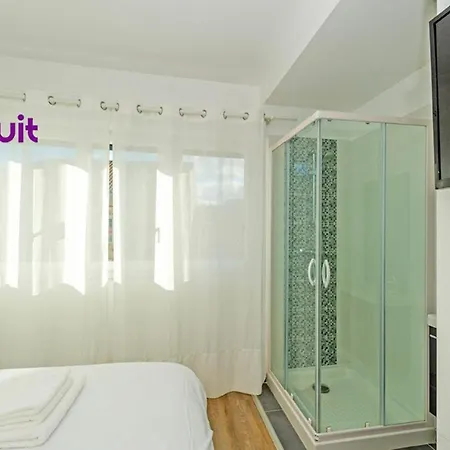 Bed & Breakfast Loc'nuit - Confort - Hyper Centre